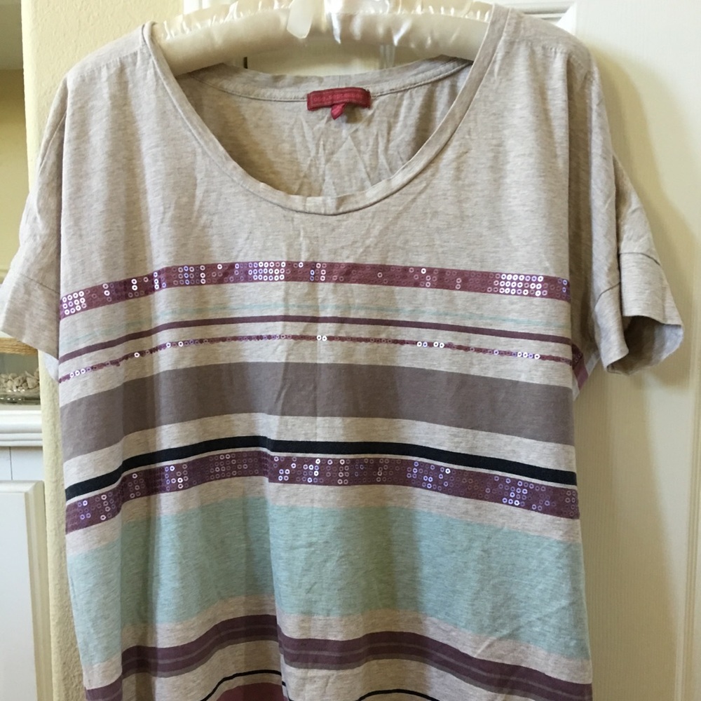 Boxy T-shirt with sequins